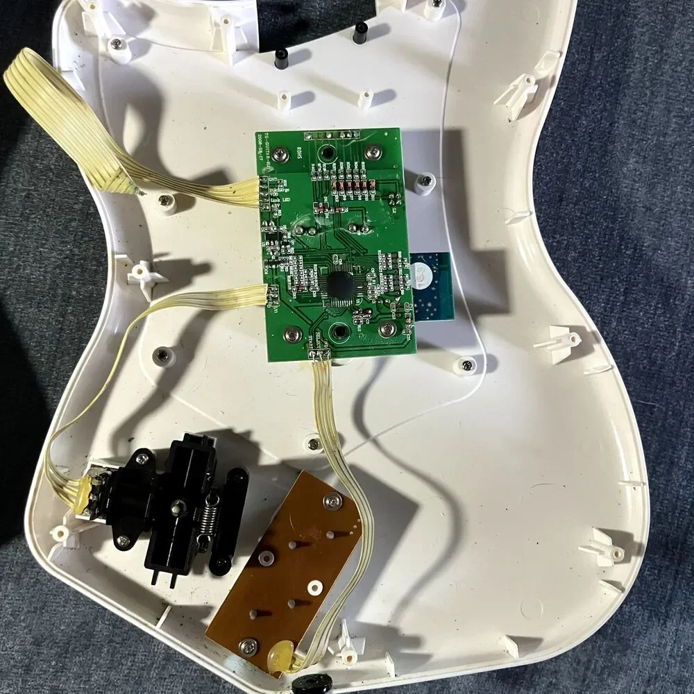 Red Octane Guitar Hero Wireless Guitar PS2 95025 shel Replacment Parts only